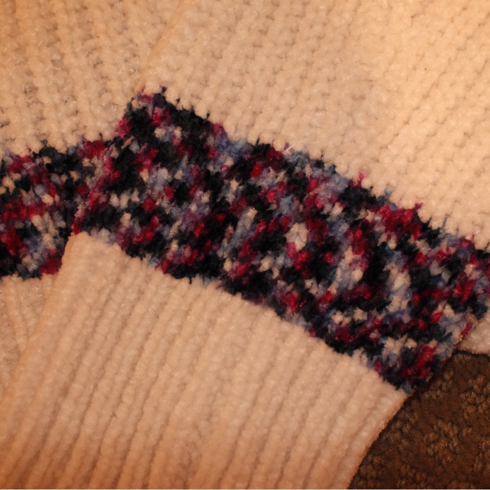 Sweater - Picture 3 of 4